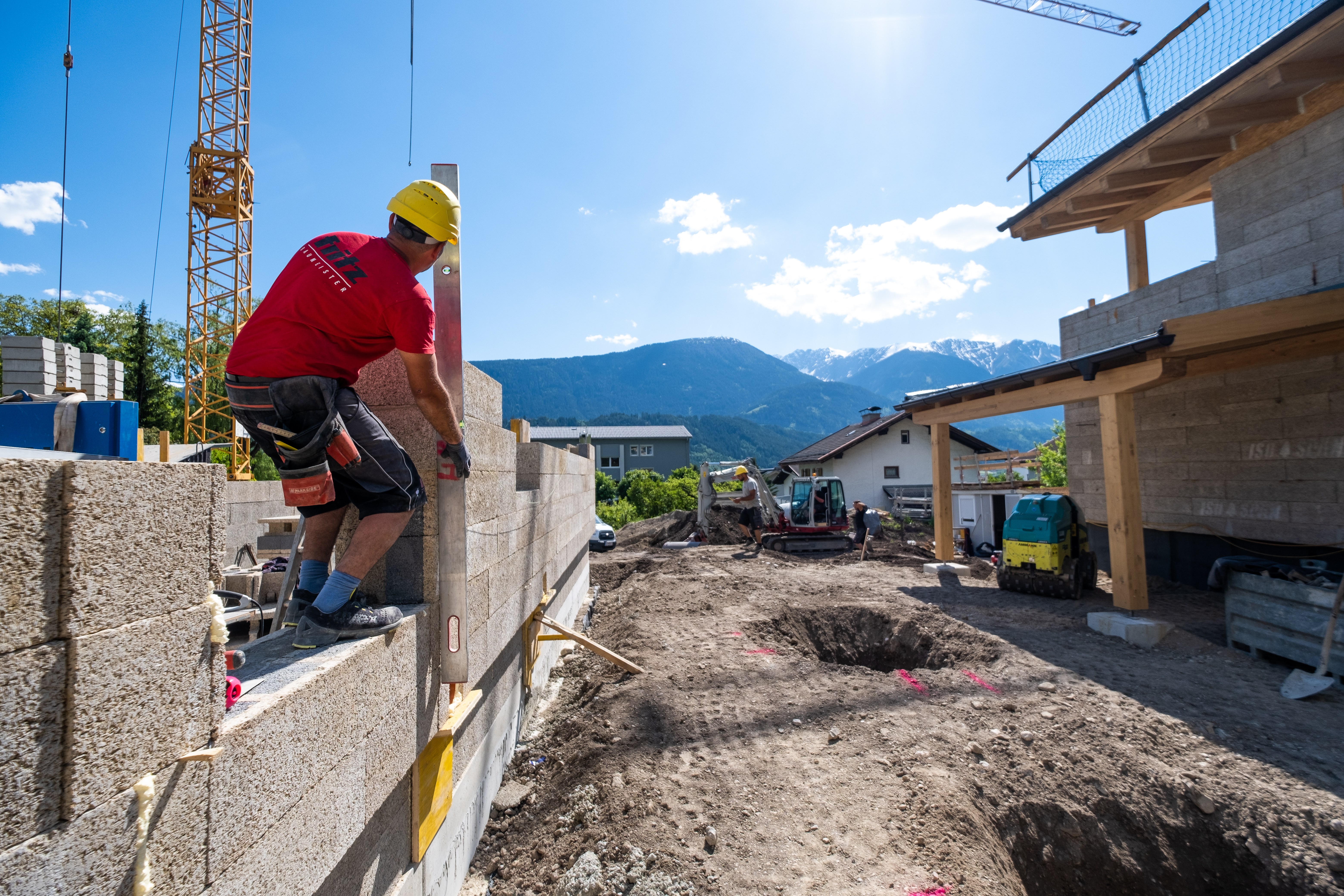 Maurer auf Baustelle
