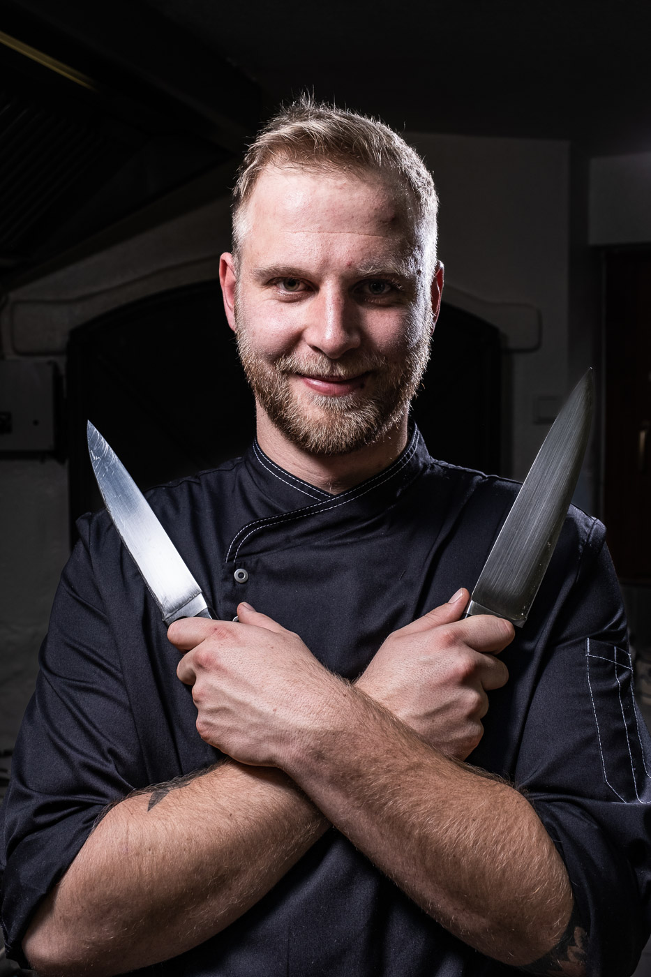Koch mit Messer